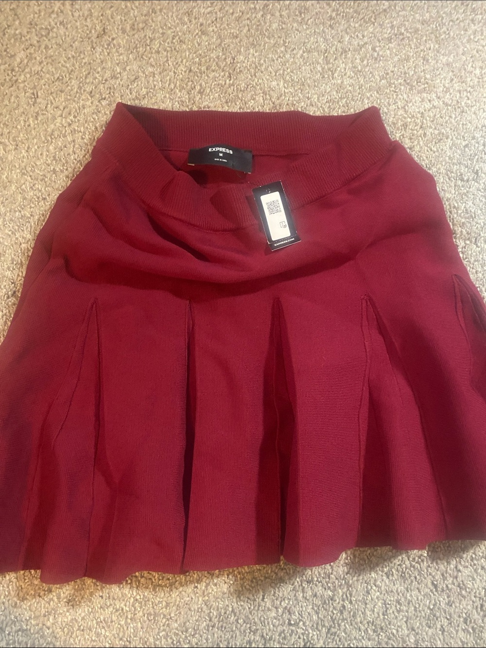 Express Women's Pleated Skater Skirt - Burgundy